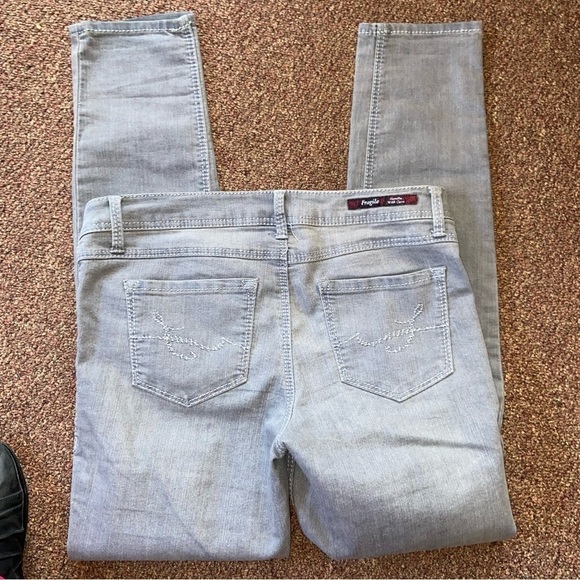 Fragile brand skinny jeans, in Dusty gray w/ cool stitching on back pockets. - Picture 4 of 7